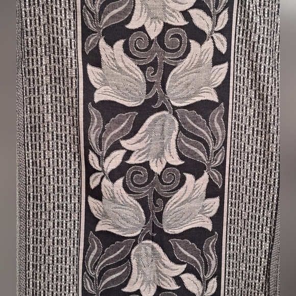 Black & Grey Floral Design Wrap/Table Runner/Wall Hanging - Picture 2 of 6